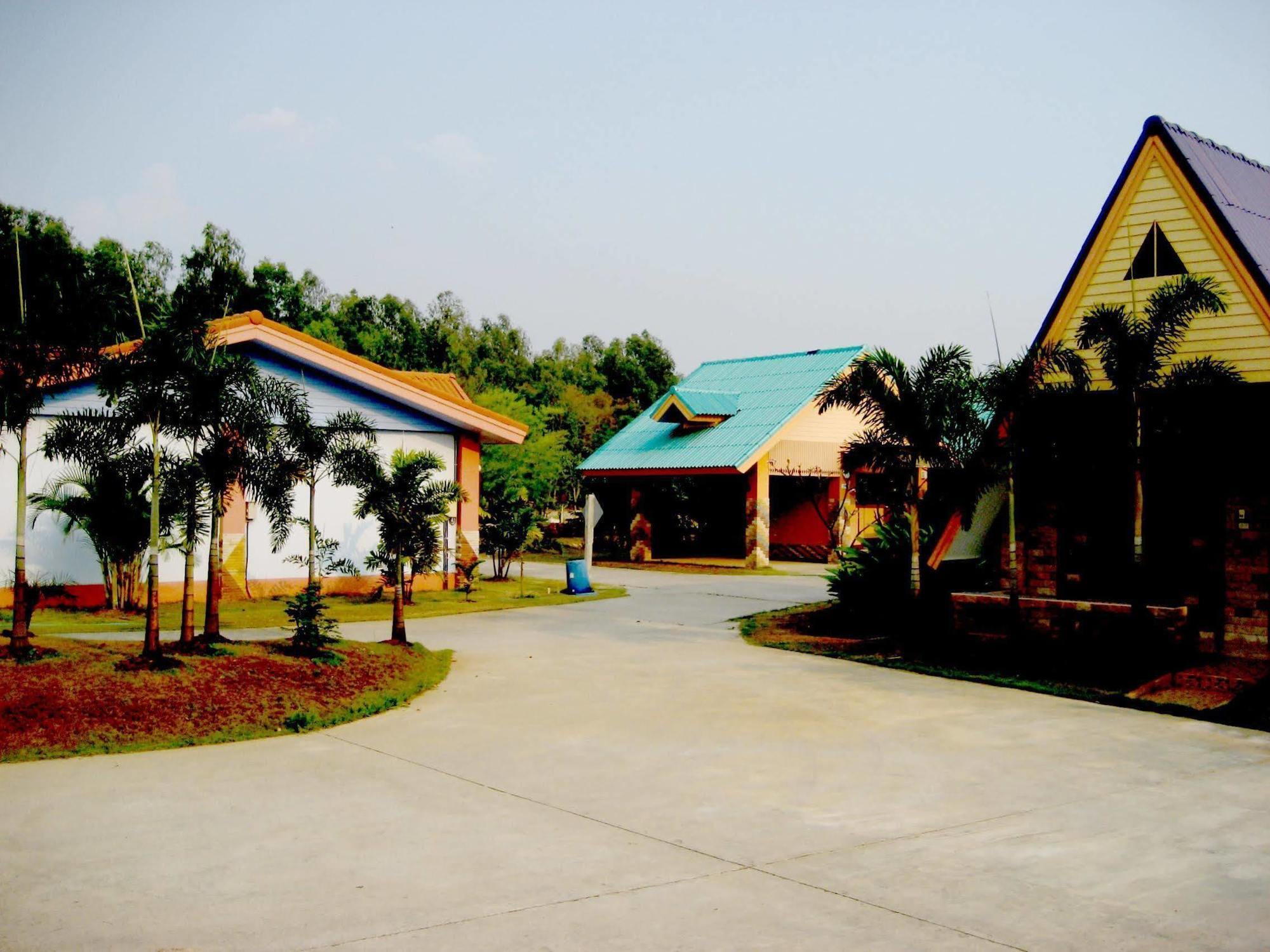 Hiso Resort Udon Thani Exterior photo